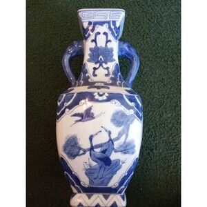 VINTAGE LARGE (14") CHINESE BLUE & WHITE PORCELAIN VASE